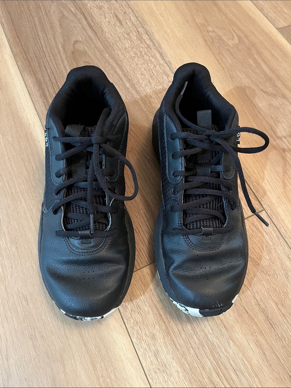 UA Lockdown 7 Unisex Basketball Shoes - Picture 2 of 6